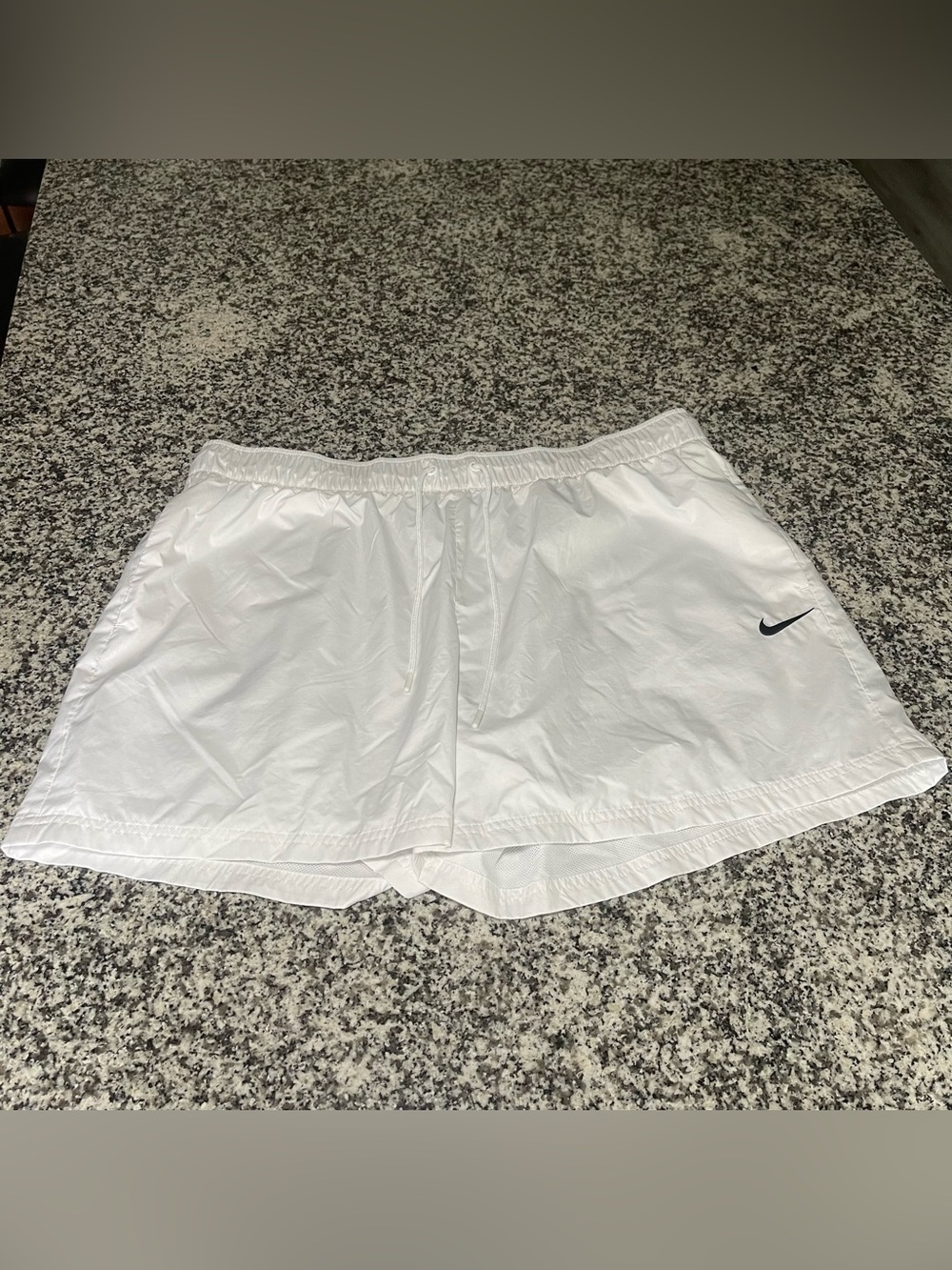 Nike men’s white athletic elastic shorts XL golf soccer running